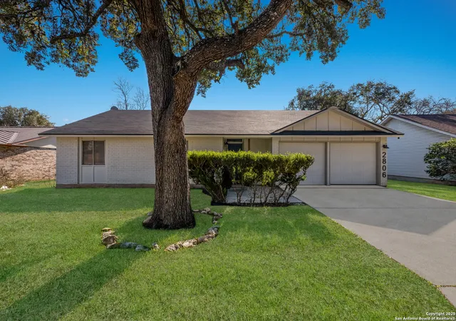 Photo 3 of Sale Pending at 2806 Floral Way, San Antonio, TX 78247 | MLS# 1893325 | Listing updated on 2025-09-15