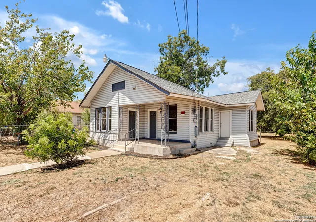 2nd image of 2811 W Travis, San Antonio, TX 78207 | MLS# 1893330