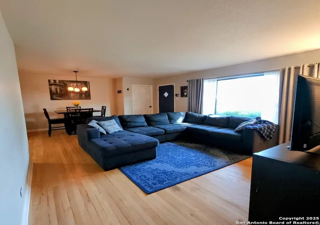 Photo 2 of Sale Pending at 114 Mountridge, San Antonio, TX 78228 | MLS# 1893365 | Listing updated on 2025-09-06