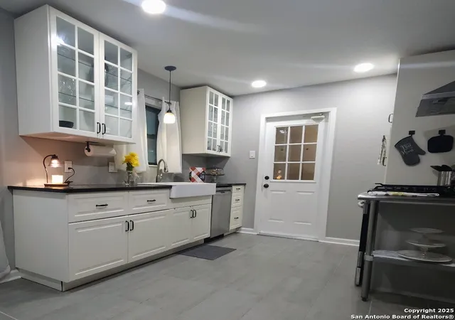 Photo 3 of Sale Pending at 114 Mountridge, San Antonio, TX 78228 | MLS# 1893365 | Listing updated on 2025-09-06