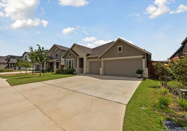 Photo 4 of Single family home for sale at 10834 Davis Farms, San Antonio, TX 78254 | MLS# 1893404 | Listing updated on 2025-10-27