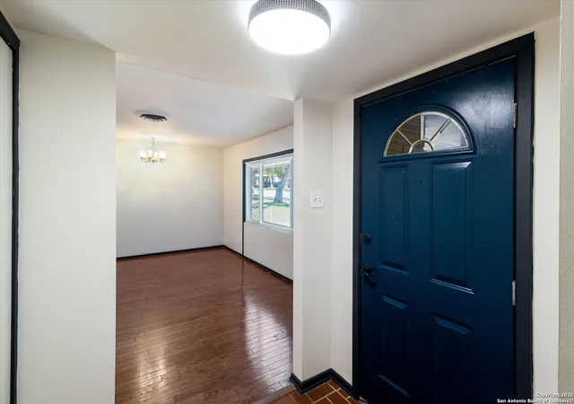 Photo 3 of Single family home for sale at 210 Summertime Dr, San Antonio, TX 78216 | MLS# 1893489 | Listing updated on 2025-10-15