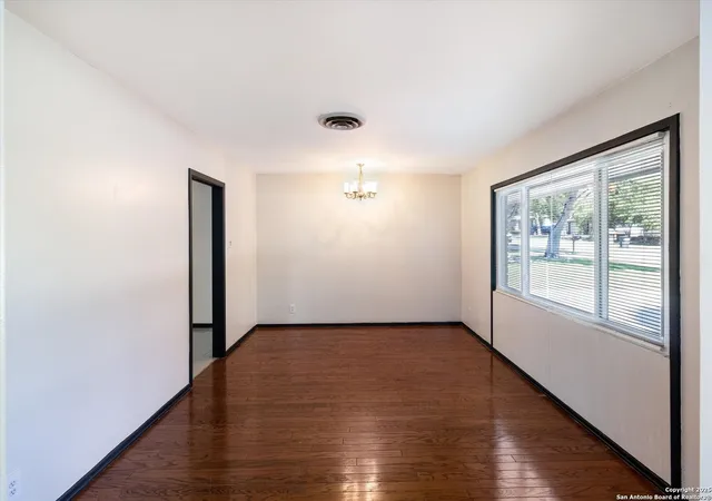 Photo 4 of Single family home for sale at 210 Summertime Dr, San Antonio, TX 78216 | MLS# 1893489 | Listing updated on 2025-10-15