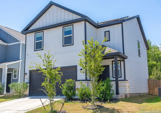 Photo 2 of Single family home for sale at 4422 Chandler Rd 20, San Antonio, TX 78222 | MLS# 1893557 | Listing updated on 2025-11-16