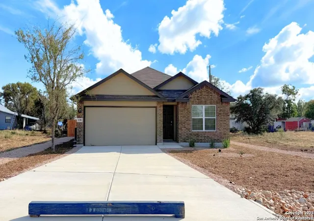 Photo 1 of Sale Pending at 138 Lilli's Ln, Comfort, TX 78013 | MLS# 1893582 | Listing updated on 2026-02-18