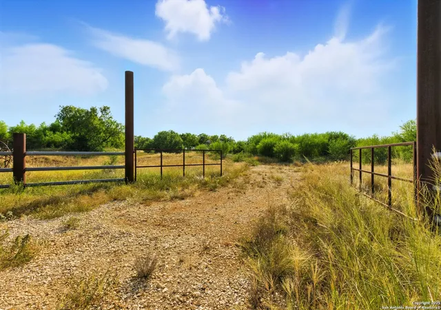 20th image of 723 County Road 106, Floresville, TX 78114 | MLS# 1893590