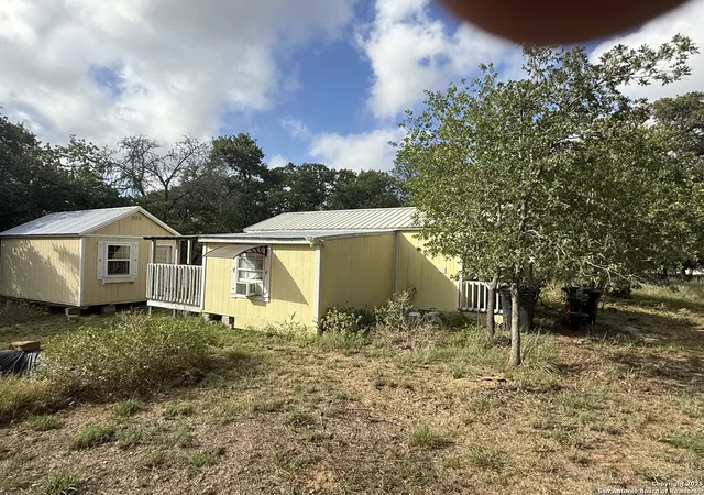 3rd image of 105 Clear Spring, Floresville, TX 78114 | MLS# 1893642