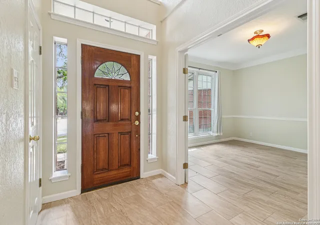 Photo 4 of Sale Pending at 1302 Adobe Run, San Antonio, TX 78232 | MLS# 1893674 | Listing updated on 2025-11-04