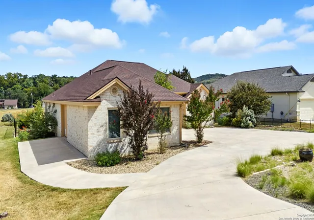 Photo 2 of Sale Pending at 448 Shayla, Canyon Lake, TX 78133 | MLS# 1893706 | Listing updated on 2026-08-06