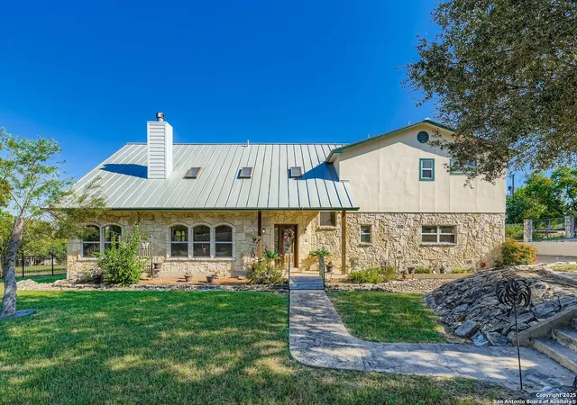 Photo 1 of Sale Pending at 6606 Laurel Hl, San Antonio, TX 78229 | MLS# 1893744 | Listing updated on 2025-12-12