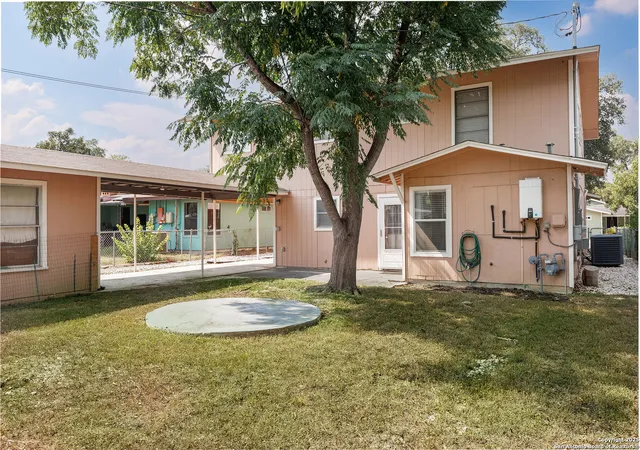 Listing Photo 5 - Condo for sale in building located at 738 Marquette, San Antonio, TX 78228