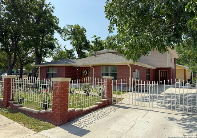 Photo 2 of Single family home for sale at 710 W Baetz Blvd, San Antonio, TX 78221 | MLS# 1893763 | Listing updated on 2026-07-24