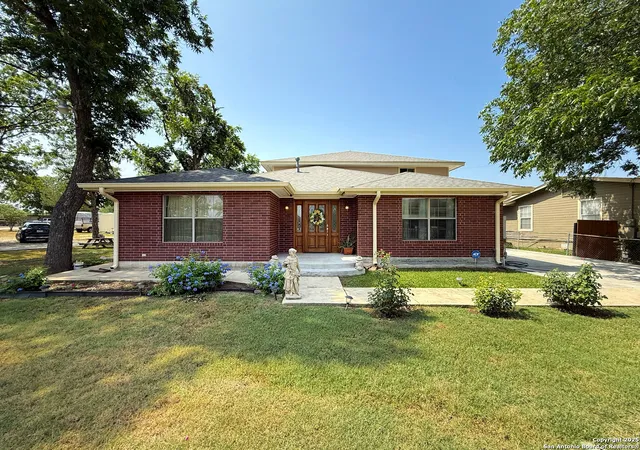 Photo 1 of Single family home for sale at 710 W Baetz Blvd, San Antonio, TX 78221 | MLS# 1893763 | Listing updated on 2026-07-24