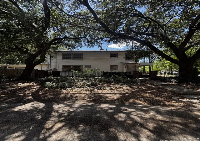 Photo 3 of Single family home for sale at 202 Benita, San Antonio, TX 78210 | MLS# 1893803 | Listing updated on 2025-08-30