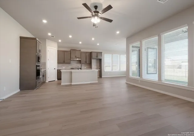 4th image of 441 Foxtail Valley, Cibolo, TX 78108 | MLS# 1893829