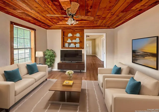 Photo 3 of Sale Pending at 605 SW 19th Street, San Antonio, TX 78207 | MLS# 1893831 | Listing updated on 2025-10-06