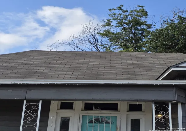 Photo 3 of Single family home for sale at 614 Cumberland, San Antonio, TX 78204 | MLS# 1893910 | Listing updated on 2025-11-03