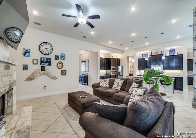 Photo 3 of Single family home for sale at 383 Lilly, Castroville, TX 78009 | MLS# 1894009 | Listing updated on 2025-12-31