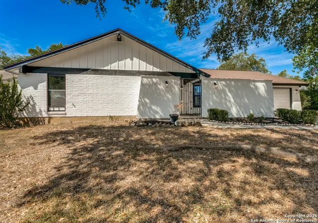 Photo 1 of Sale Pending at 5422 Cerro Vista, San Antonio, TX 78233 | MLS# 1894016 | Listing updated on 2025-10-25
