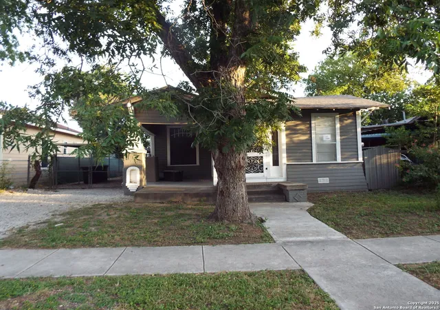 3rd image of 2710 W Cesar E Chavez, San Antonio, TX 78207 | MLS# 1894057