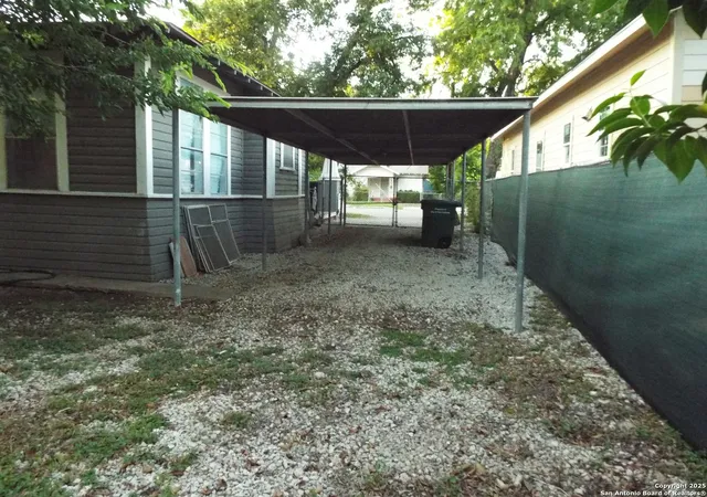 38th image of 2710 W Cesar E Chavez, San Antonio, TX 78207 | MLS# 1894057