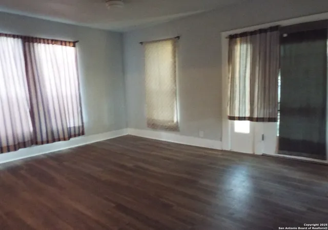 4th image of 2710 W Cesar E Chavez, San Antonio, TX 78207 | MLS# 1894057