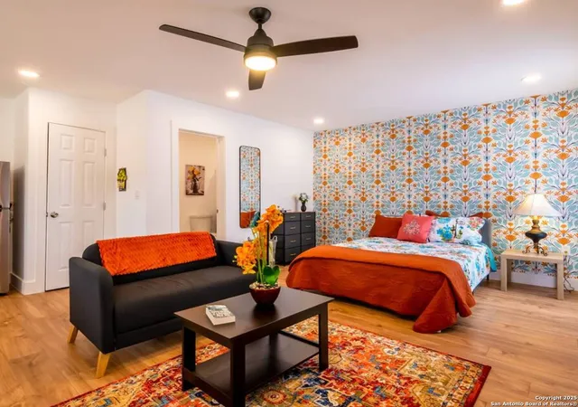 Photo 3 of Sale Pending at 608 Park, San Antonio, TX 78204 | MLS# 1894076 | Listing updated on 2025-10-24