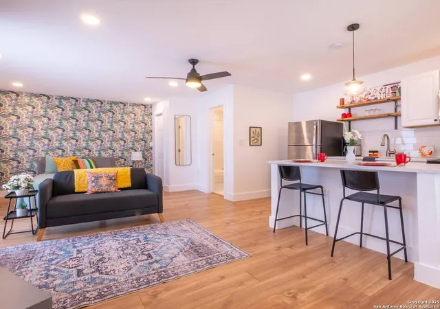 Photo 4 of Sale Pending at 608 Park, San Antonio, TX 78204 | MLS# 1894076 | Listing updated on 2025-10-24