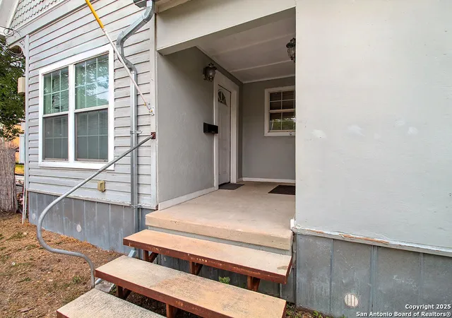 3rd image of 1710 S Presa St, San Antonio, TX 78210 | MLS# 1894094