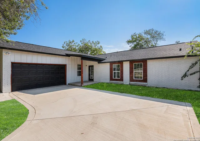Photo 2 of Sale Pending at 12826 Esplanade, San Antonio, TX 78233 | MLS# 1894124 | Listing updated on 2025-10-13