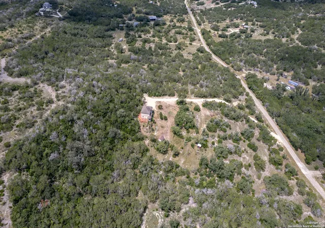 Photo 3 of Single family home for sale at 299 County Road 243, Hondo, TX 78861 | MLS# 1894135 | Listing updated on 2025-09-21