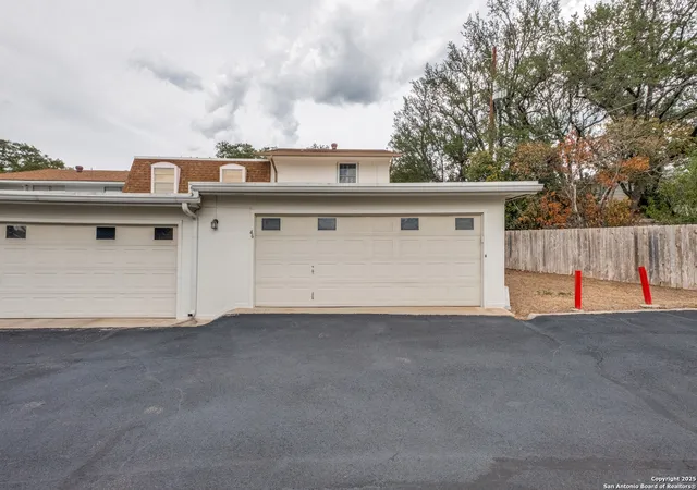 2nd image of 6106 Vance Jackson, San Antonio, TX 78230