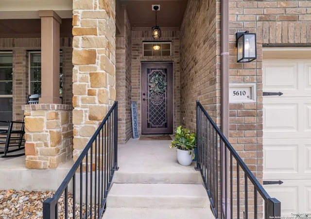 Photo 4 of Sale Pending at 5610 Thunder Oaks, San Antonio, TX 78261 | MLS# 1894138 | Listing updated on 2026-03-18