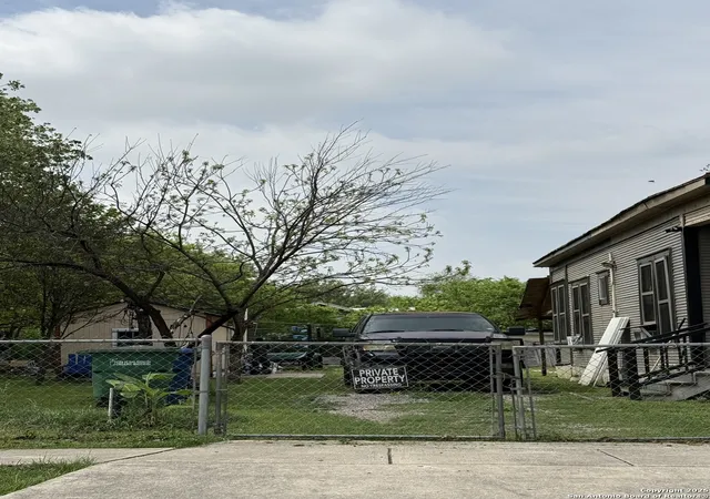 2nd image of 312 Leigh St, San Antonio, TX 78210 | MLS# 1894251