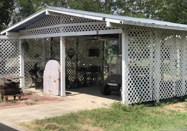 Photo 4 of Sale Pending at 10375 Sunny Lane, Atascosa, TX 78002 | MLS# 1894283 | Listing updated on 2025-11-04