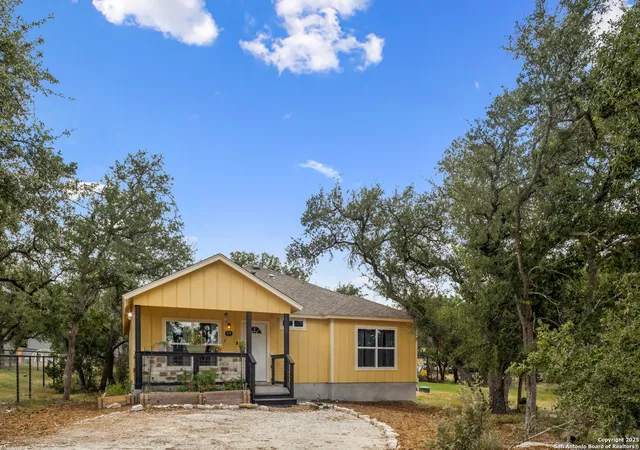Photo 3 of Sale Pending at 978 Covered Wagon, Spring Branch, TX 78070 | MLS# 1894327 | Listing updated on 2025-10-22