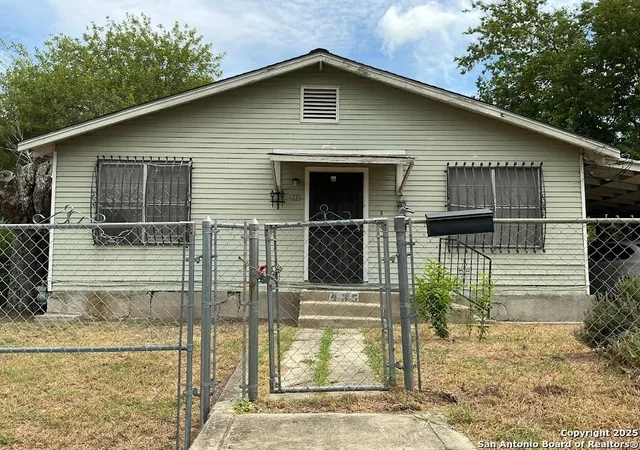 Photo 3 of Single family home for sale at 435 Blue Ridge, San Antonio, TX 78228 | MLS# 1894333 | Listing updated on 2025-09-30