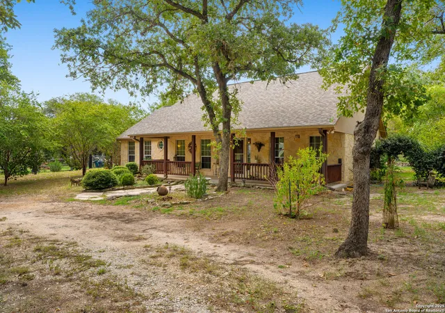 Photo 2 of Sale Pending at 253 Hickory, La Vernia, TX 78121 | MLS# 1894346 | Listing updated on 2025-12-10