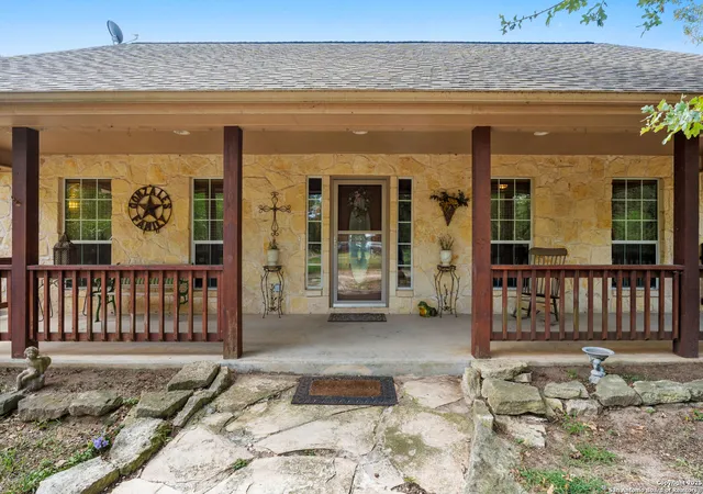 Photo 3 of Sale Pending at 253 Hickory, La Vernia, TX 78121 | MLS# 1894346 | Listing updated on 2025-12-10