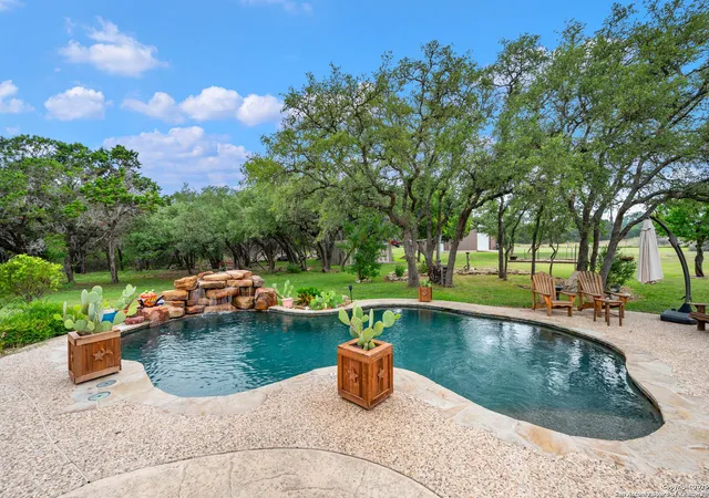 3rd image of 161 N Stallion Estates Dr, Spring Branch, TX 78070 | MLS# 1894357