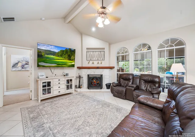 4th image of 161 N Stallion Estates Dr, Spring Branch, TX 78070 | MLS# 1894357