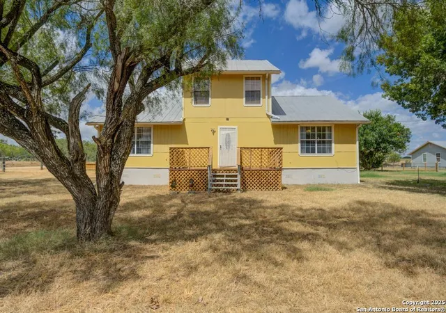Photo 2 of Single family home for sale at 1176 Old Adams, Pleasanton, TX 78064 | MLS# 1894364 | Listing updated on 2026-09-08