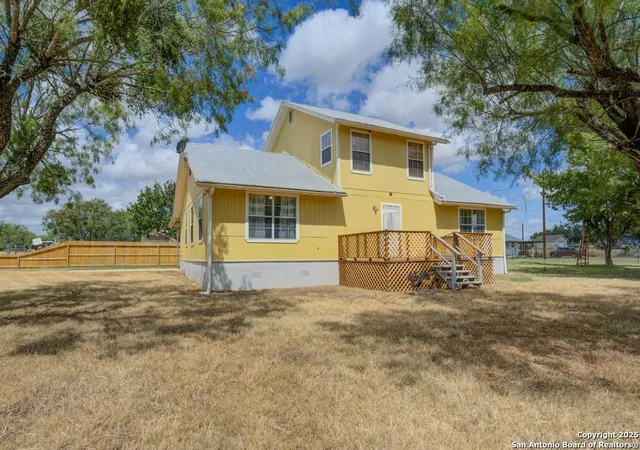 Photo 1 of Single family home for sale at 1176 Old Adams, Pleasanton, TX 78064 | MLS# 1894364 | Listing updated on 2026-09-08