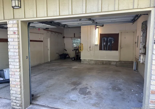 Photo 3 of Sale Pending at 10711 Janet Lee, San Antonio, TX 78230 | MLS# 1894388 | Listing updated on 2026-02-19