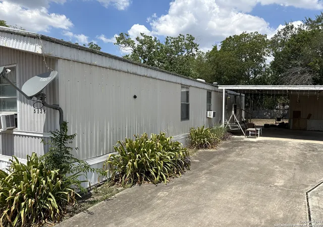 Photo 3 of Sale Pending at 5539 Elkhunter, San Antonio, TX 78222 | MLS# 1894428 | Listing updated on 2025-11-25