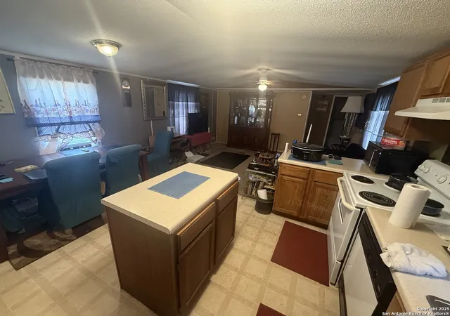 Photo 4 of Sale Pending at 5539 Elkhunter, San Antonio, TX 78222 | MLS# 1894428 | Listing updated on 2025-11-25