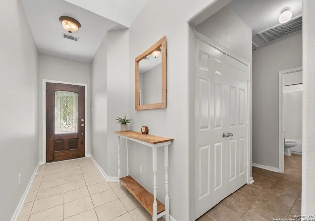 Photo 4 of Sale Pending at 136 Still Brk, Cibolo, TX 78108 | MLS# 1894482 | Listing updated on 2025-10-03