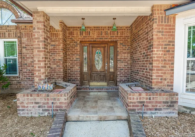 Photo 2 of Sale Pending at 8610 Marathon, Universal City, TX 78148 | MLS# 1894637 | Listing updated on 2025-10-02