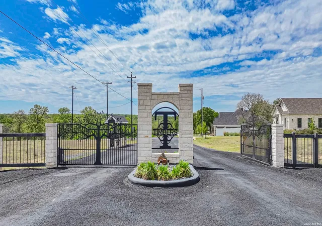 1st image of 100 Timber Heights, La Vernia, TX 78121 | MLS# 1894681