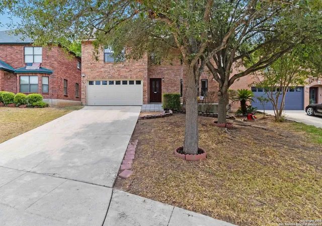 Photo 3 of Single family home for sale at 8542 Park Olympia, Universal City, TX 78148 | MLS# 1894707 | Listing updated on 2025-09-18